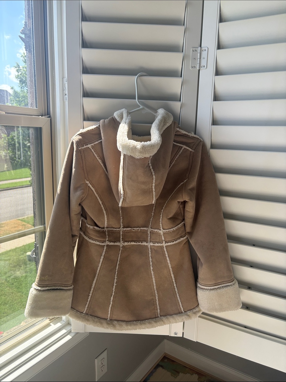 Kids Tan Faux-Shearling Hooded Puffer Jacket - Picture 3 of 3